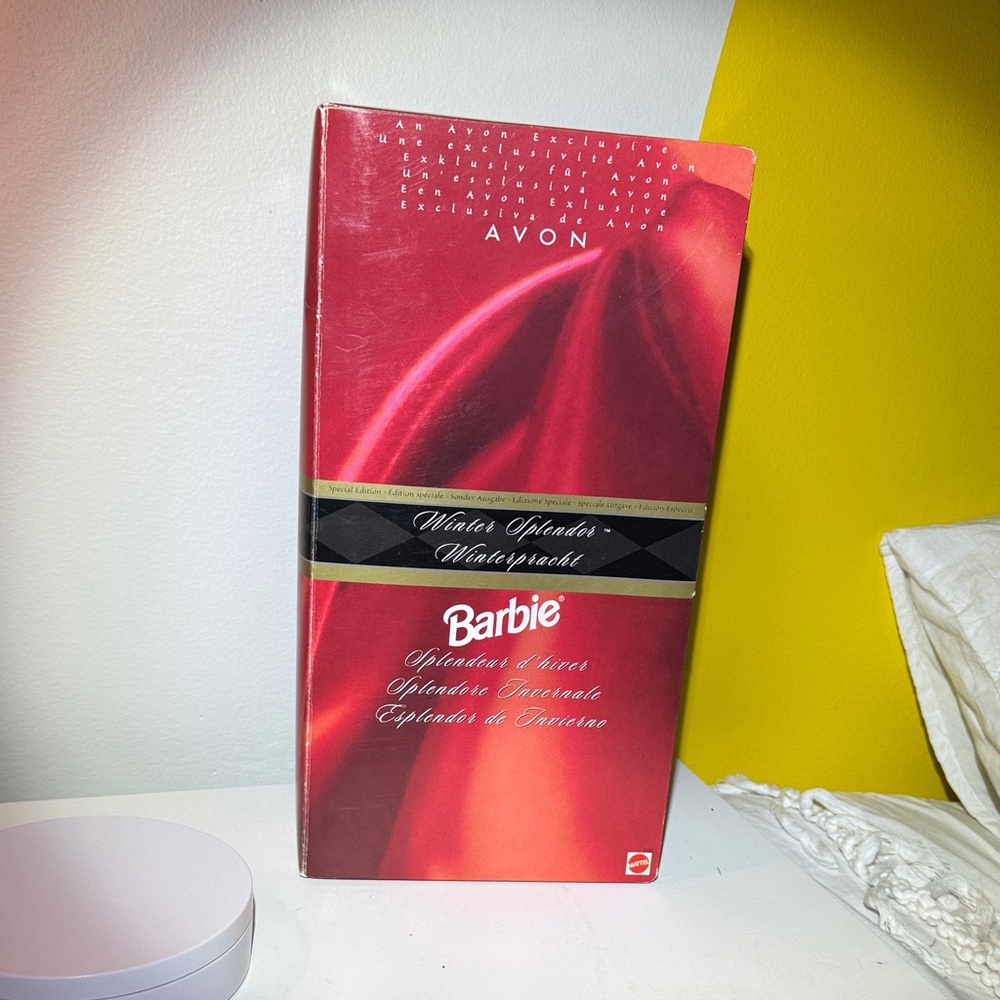 Avon Winter Splendeur Barbie afro-american